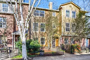 857 NE Caden Ave, Hillsboro, OR 97124 - Photo 2