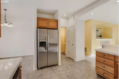 857 NE Caden Ave, Hillsboro, OR 97124 - Photo 10