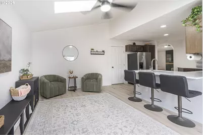 824 E Edgewood Dr, Newberg, OR 97132 - Photo 14