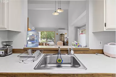 10137 SW Trapper Ter, Beaverton, OR 97008 - Photo 24