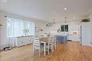 805 SE Cres Pl, Newport, OR 97365 - Photo 8