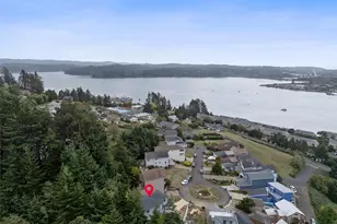 805 SE Cres Pl, Newport, OR 97365 - Photo 42