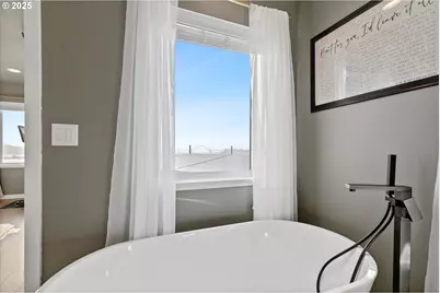805 SE Crescent Pl, Newport, OR 97365 - Photo 24