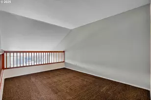 194 N Hayden Bay Dr, Portland, OR 97217 - Photo 16