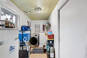 1425 E Madison Ave, Cottage Grove, OR 97424 - Photo 20