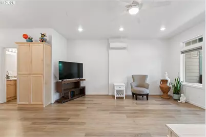 1636 32nd St, Florence, OR 97439 - Photo 10