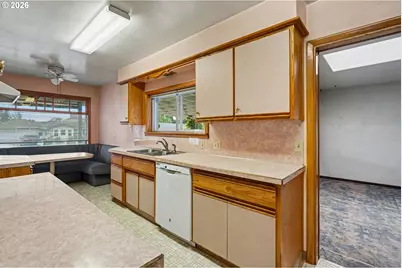 135 St Marys Ave, Mount Angel, OR 97362 - Photo 14