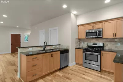 302 SW 203rd Ter, Beaverton, OR 97006 - Photo 8