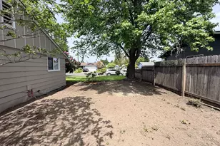 1154 Clinton Dr, Eugene, OR 97401 - Photo 32