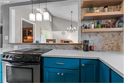 1135 Lakewood Dr SW, Albany, OR 97321 - Photo 12