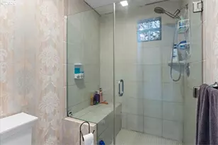 1135 Lakewood Dr SW, Albany, OR 97321 - Photo 42