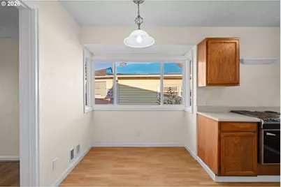 3936 NE Prescott St, Portland, OR 97211 - Photo 8