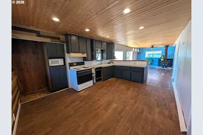 5 W Mill St, Ridgefield, WA 98642 - Photo 2