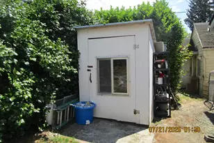 761 N Adams St, Coquille, OR 97423 - Photo 22
