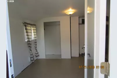761 N Adams St, Coquille, OR 97423 - Photo 14