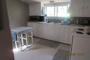 761 N Adams St, Coquille, OR 97423 - Photo 8