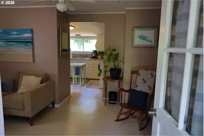 761 N Adams St, Coquille, OR 97423 - Photo 6