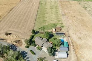 64463 Wolf Creek Ln, North Powder, OR 97867 - Photo 2