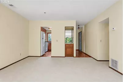 7577 N Edgewater Ave, Portland, OR 97203 - Photo 12