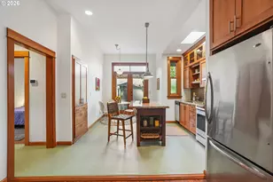 31 S Gibbs St, Portland, OR 97239 - Photo 14