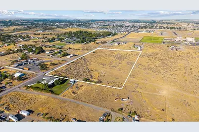 1940 NE 10th St, Hermiston, OR 97838 - Photo 4