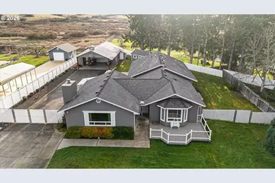 369 Upper Camp Loop Rd, Roseburg, OR 97470 - Photo 1