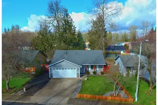 2102 SW 6th St, Battle Ground, WA 98604 - Photo 2
