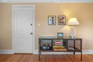 1524 NE 26th Ave, Portland, OR 97232 - Photo 8