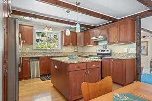 414 N Tomahawk Island Dr, Portland, OR 97217 - Photo 10