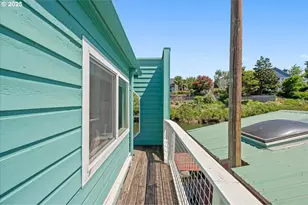 414 N Tomahawk Island Dr, Portland, OR 97217 - Photo 32
