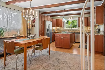 414 N Tomahawk Island Dr, Portland, OR 97217 - Photo 6