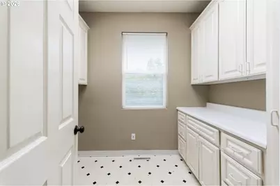 39475 Hood St, Sandy, OR 97055 - Photo 34
