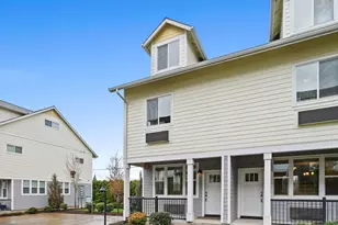 114 NE 109th Ave, Portland, OR 97220 - Photo 2