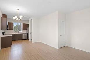 114 NE 109th Ave, Portland, OR 97220 - Photo 8