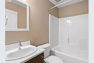 114 NE 109th Ave, Portland, OR 97220 - Photo 22