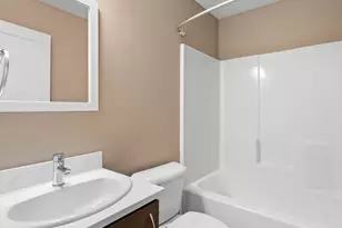 114 NE 109th Ave, Portland, OR 97220 - Photo 22