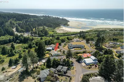 989 NW Estate Dr, Seal Rock, OR 97376 - Photo 4