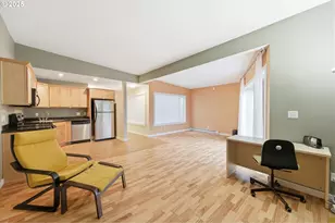 6220 SW Capitol Hwy, Portland, OR 97239 - Photo 2