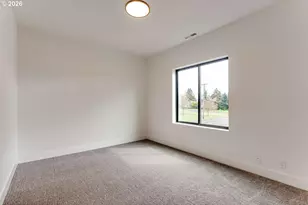 2624 Gilham Rd, Eugene, OR 97408 - Photo 16