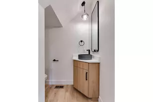 2624 Gilham Rd, Eugene, OR 97408 - Photo 14