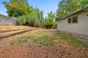 18395 SW Salix Ridge St, Beaverton, OR 97006 - Photo 32