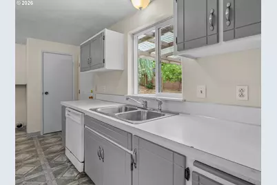 18395 SW Salix Ridge St, Beaverton, OR 97006 - Photo 14