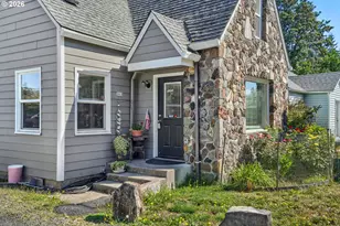 863 E St, Washougal, WA 98671 - Photo 4