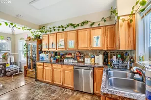 863 E St, Washougal, WA 98671 - Photo 10