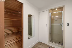 2021 SW Main St, Portland, OR 97205 - Photo 26