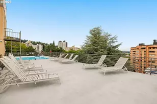 2021 SW Main St, Portland, OR 97205 - Photo 30