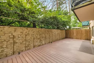 2021 SW Main St, Portland, OR 97205 - Photo 22