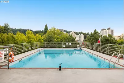 2021 SW Main St #11, Portland, OR 97205 - Photo 28
