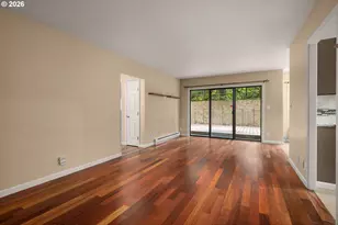 2021 SW Main St, Portland, OR 97205 - Photo 6