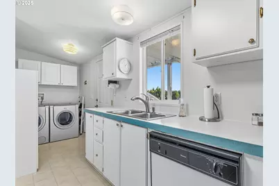 2901 E 2nd St #117, Newberg, OR 97132 - Photo 12